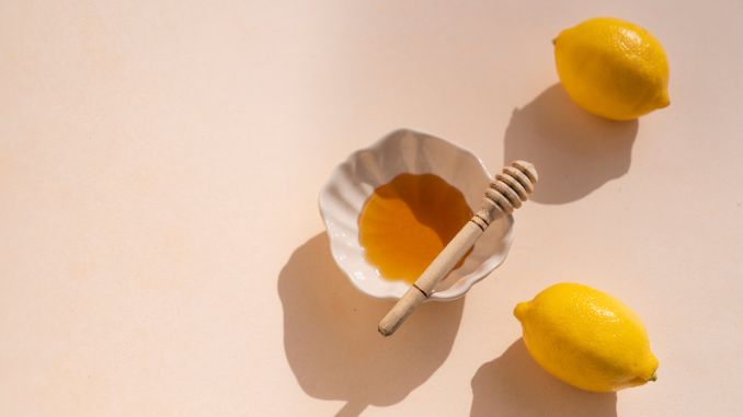 DIY Skincare-Honey and Lemon Face Mask