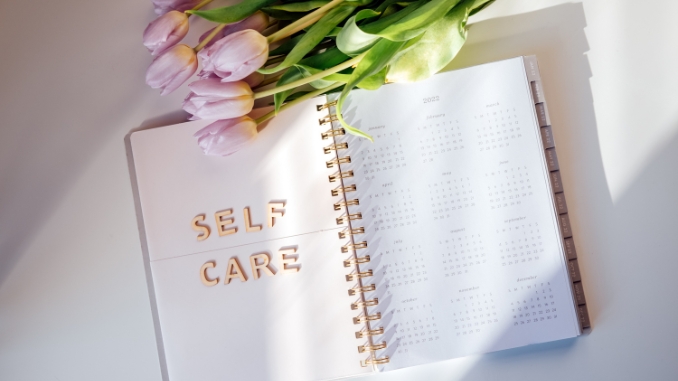 How to Create Your Customized Self-Care Kit