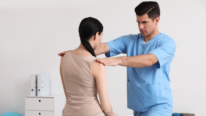 The Role of Physical Therapists and Chiropractors in Scoliosis Treatment